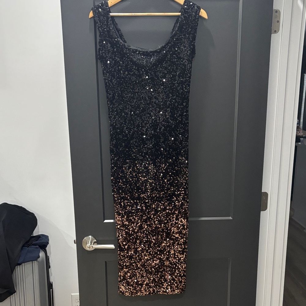 Elegant Black and Gold Sequin Dress